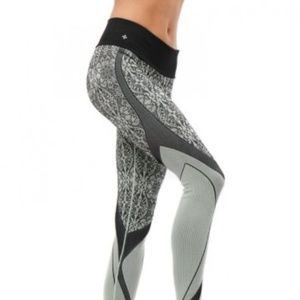 NUX Charlotte legging & bra set - BRAND NEW WITH TAGS